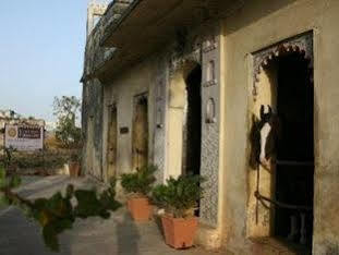 Ravla Khempur Hotel Udaipur Exterior photo
